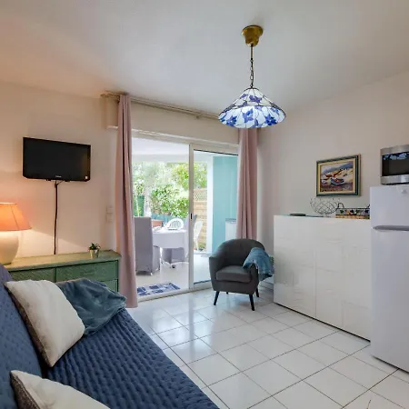 Le Chant De La By Interhome Frejus