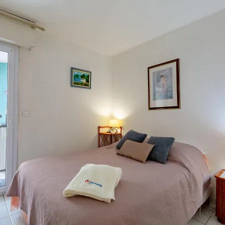 아파트 Le Chant De La By Interhome