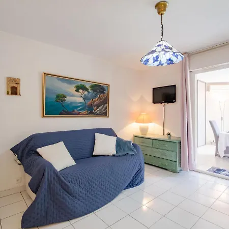 Apartment Le Chant De La By Interhome