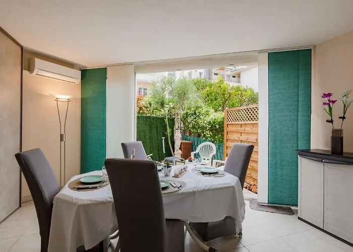 Le Chant De La By Interhome شقة Fréjus